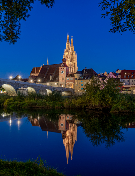 Steinerne Brücke in der blauen Stunde