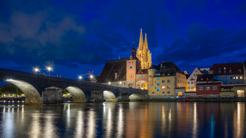 Dom St. Peter und Steinerne Brücke