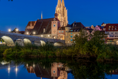 Steinerne Brücke in der blauen Stunde
