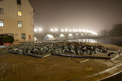 Steinerne Brücke im Nebel