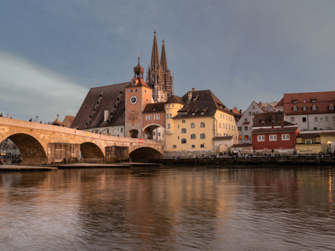 Regensburg in der goldenen Stunde